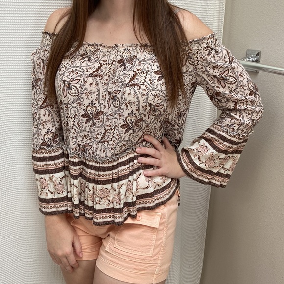 Women’s American Eagle tan and cream floral boho off the shoulder top. Size M - Picture 3 of 11